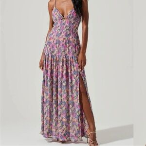 ASTR the Label - Tropics Plunge Neck Floral Dress Pink/Purple